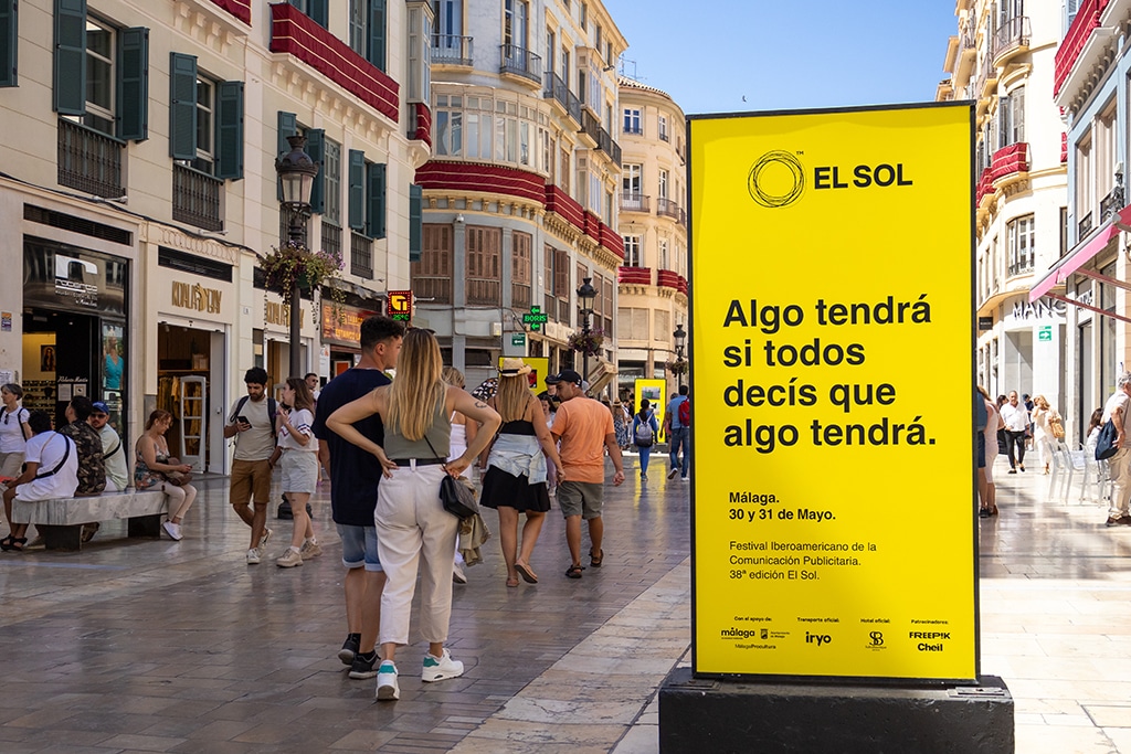 Mupi Calle Marques de Larios - Producción de eventos - Festival El Sol - Edición 2024